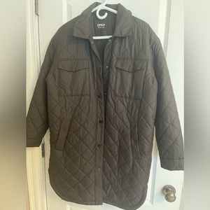 Black oversized utility quilted jacket